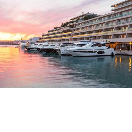 Le Meridien Lav Split