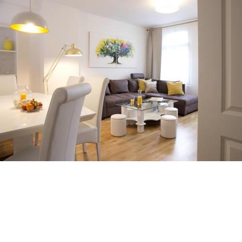 Leon Suite Apartments