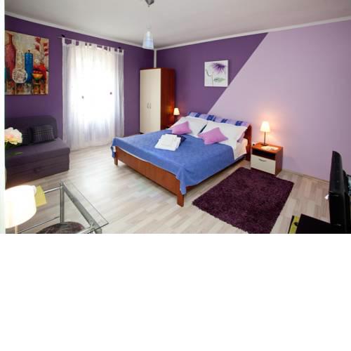 Leonarda Apartments