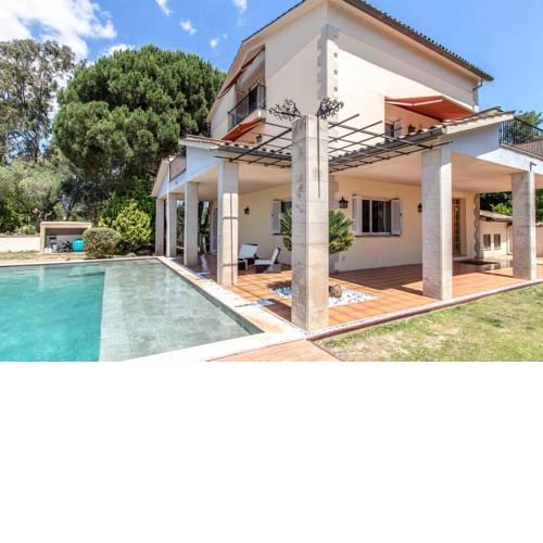 Les Canyes Cottage
