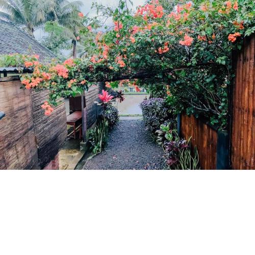 Lesehan Cahaya Tetebatu Inn Syariah at Desa Wisata