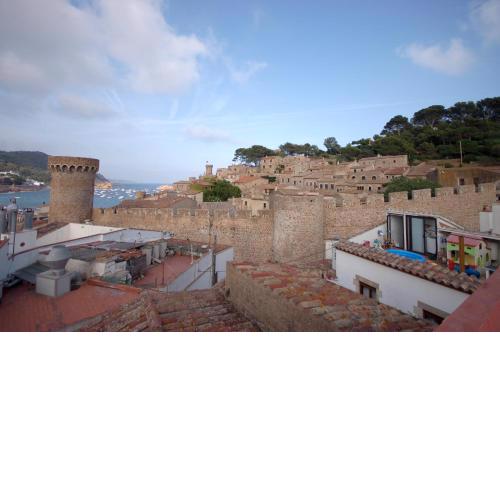 Lets Holidays Codolar apartment