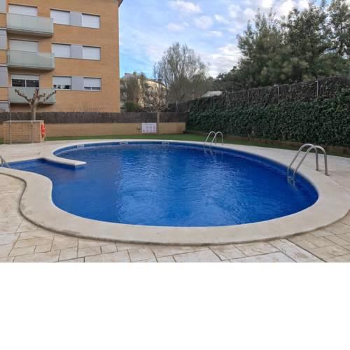 Lets Holidays Cozy Pool Apartment