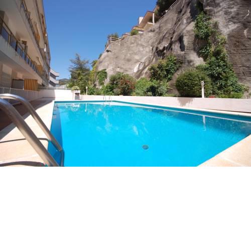 Lets Holidays Pool Apartment Beach 4