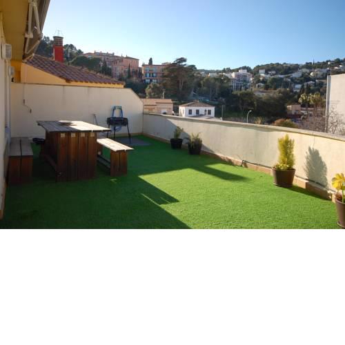 Lets Holidays terrace apartment