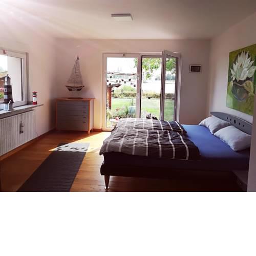 Leuchtturm am See, Erdgeschosswohnung mit Garten