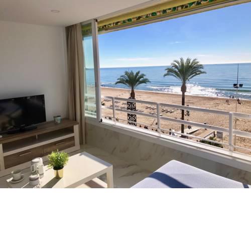 LEVANTE BEACH SEAFRONT BLUELINE STUDIO