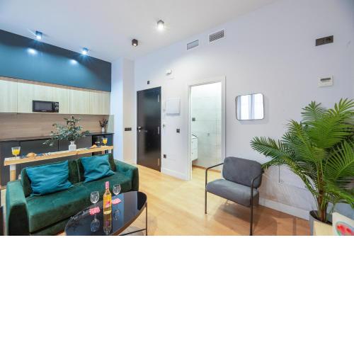 LEVANTE DUPLEX CITY CENTER with pool and solarium on the roof