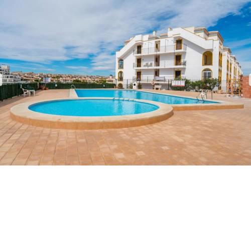 Licenced - Luxury 2 bed apartment with lift