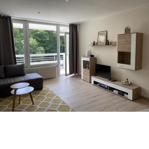 Lichtdurchflutetes Apartment mit Blick ins Grüne
