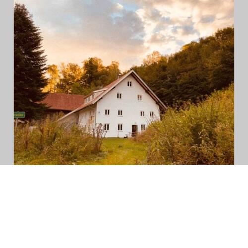 Liebevoll renovierter Bauernhof umgeben von herrlicher Natur, liebevoll modern eingerichtete Wohnung