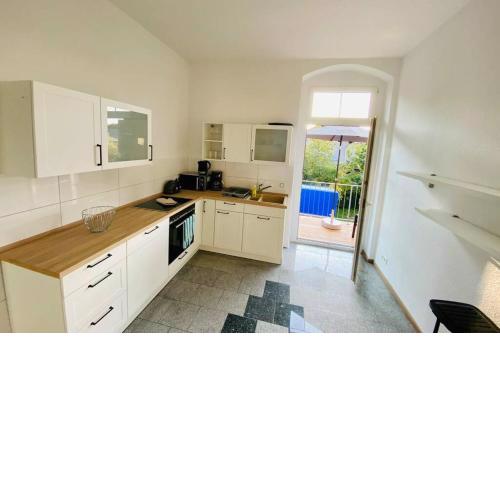 Liebevolle Fewo Seestadt mit Balkon und Badewanne