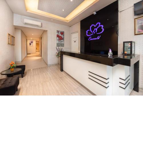 Life Emerald Hotel Surabaya