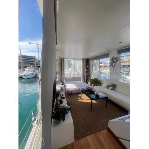 Light bedroom in a home boat