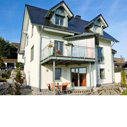 Light filled Apartment in Dudinghausen Sauerland with lovely garden