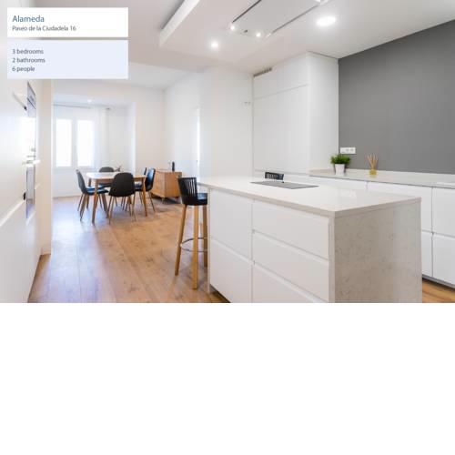 Like Apartments XL