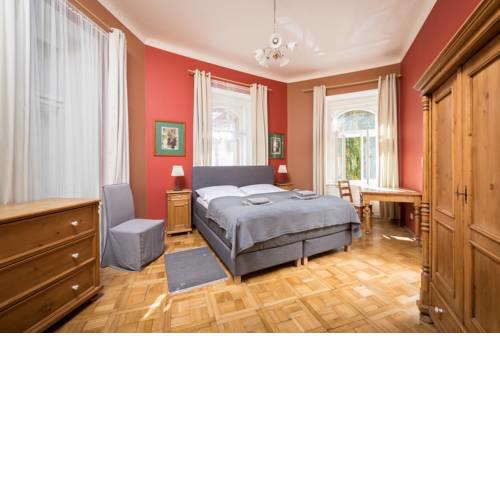 Liliova Apartments