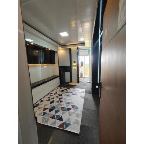 Lily's Room At Apartemen Cibubur Village By FPH