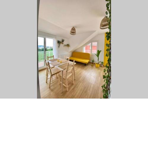 Lindo apartamento con vistas a la playa.