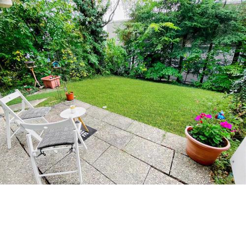 Little Black Forest Garden
