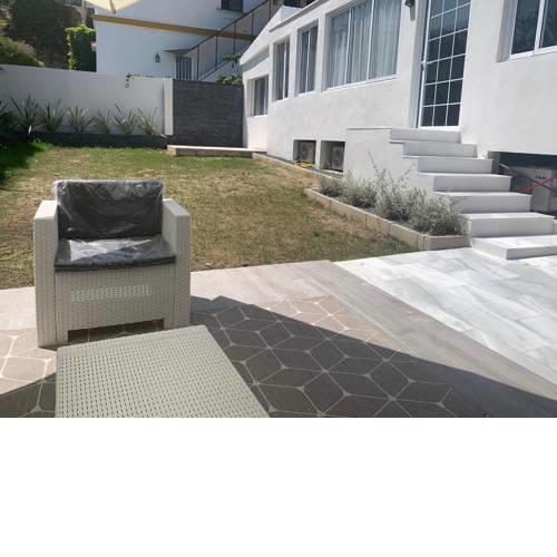 Little Paradise close to La Sala in Puerto Banus / quiet