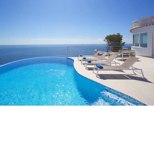 Lleus Villa Sleeps 8 Pool Air Con WiFi