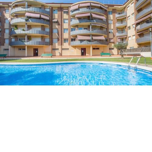 Lloret de Mar Apartment Sleeps 6 with Pool and WiFi