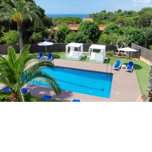 Lloret de Mar Villa Sleeps 10 Pool Air Con WiFi
