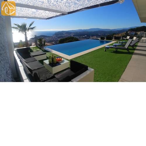 Lloret de Mar Villa Sleeps 11 Pool Air Con WiFi