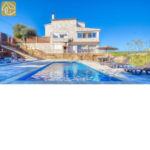 Lloret de Mar Villa Sleeps 14 Pool WiFi