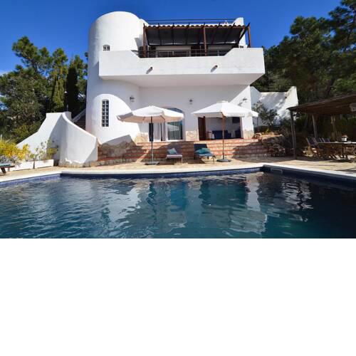 Lloret de Mar Villa Sleeps 6 Pool WiFi