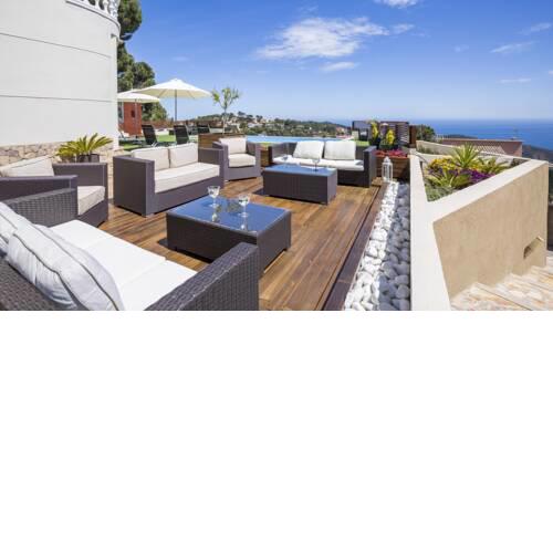 Lloret de Mar Villa Sleeps 6 with Pool
