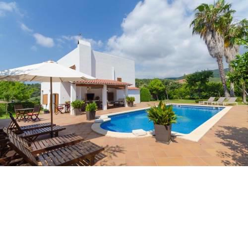 Lloret de Mar Villa Sleeps 8 Pool WiFi