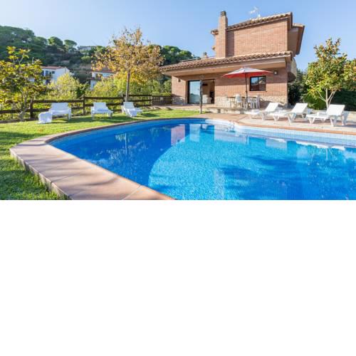 Lloret de Mar Villa Sleeps 8