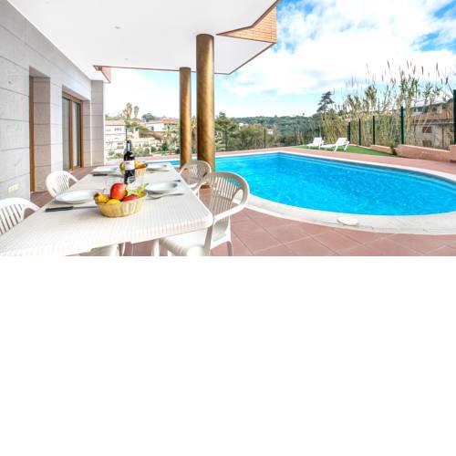 Lloret de Mar Villa Sleeps 8