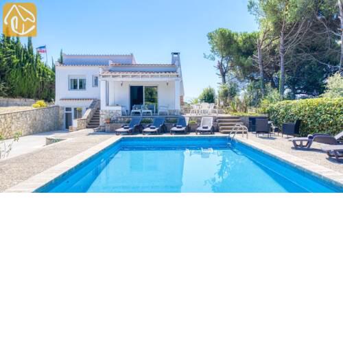 Lloret de Mar Villa Sleeps 9 Pool WiFi