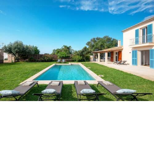 Llucmajor Villa Sleeps 10 with Pool Air Con and WiFi