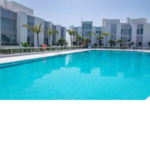LMT46- Spacious townhouse modern style