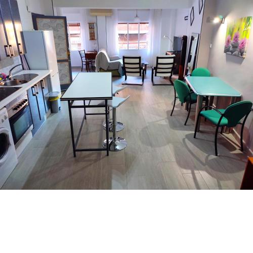 LoFt CENTRO CON **Garaje y Azotea CHILOUT GRATIS!!**