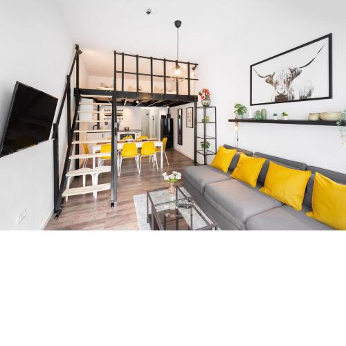 Loft flair for 10 people near Rotkreuzplatz