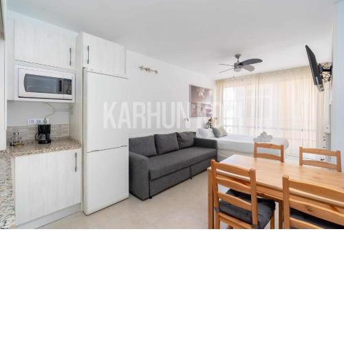 Loft in the center and two steps from the beach Karhun Koti Rentals