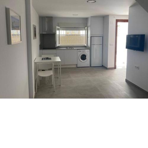 Loft independiente a 150 mtrs de la playa+wifi