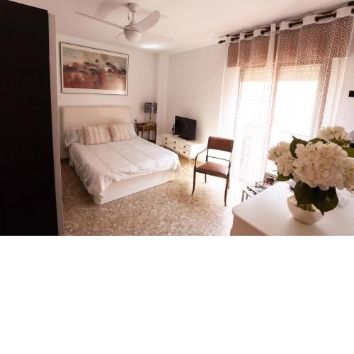 lola.- HABITACION DE MATRIMONIO, CON BAÑO PRIVADO