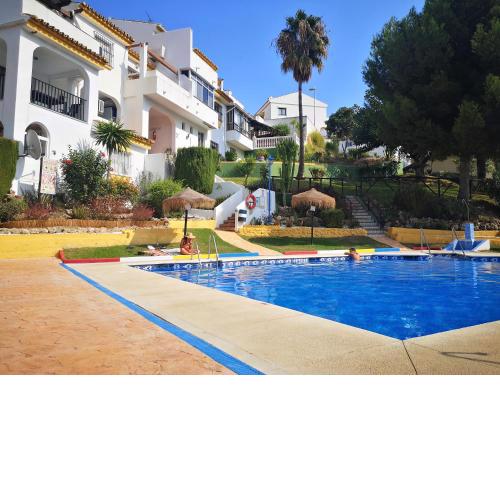 Lomas de Benalmar Apartment Av Las Palmeras
