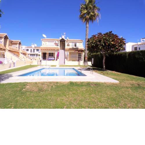Lomas del Golf, Villamartin, Overlooking the Pool