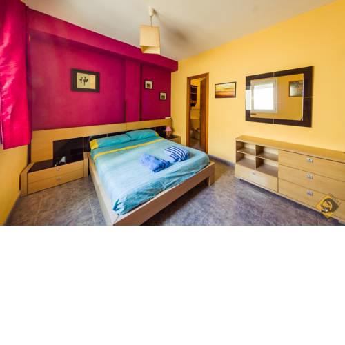 Lorenzo's Bed & Surf Apartment