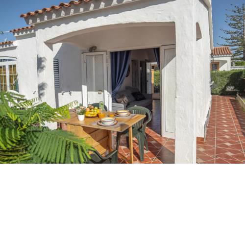 Los Arcos Bungalow jardin barbacoa piscina by Lightbooking