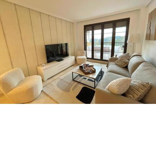 Los Arqueros - La Finca Penthouse