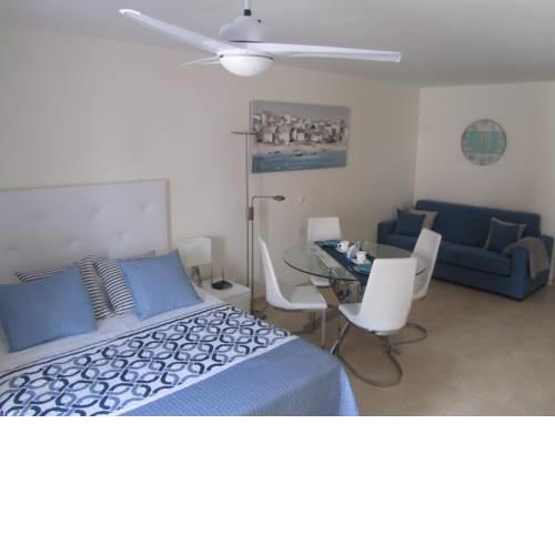 Los Cristianos studio, modern, spacious, pool,WiFi