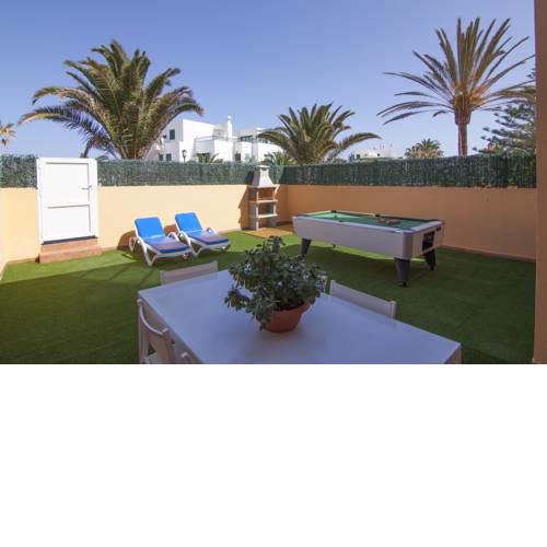 Los delfines Bravo's apartments